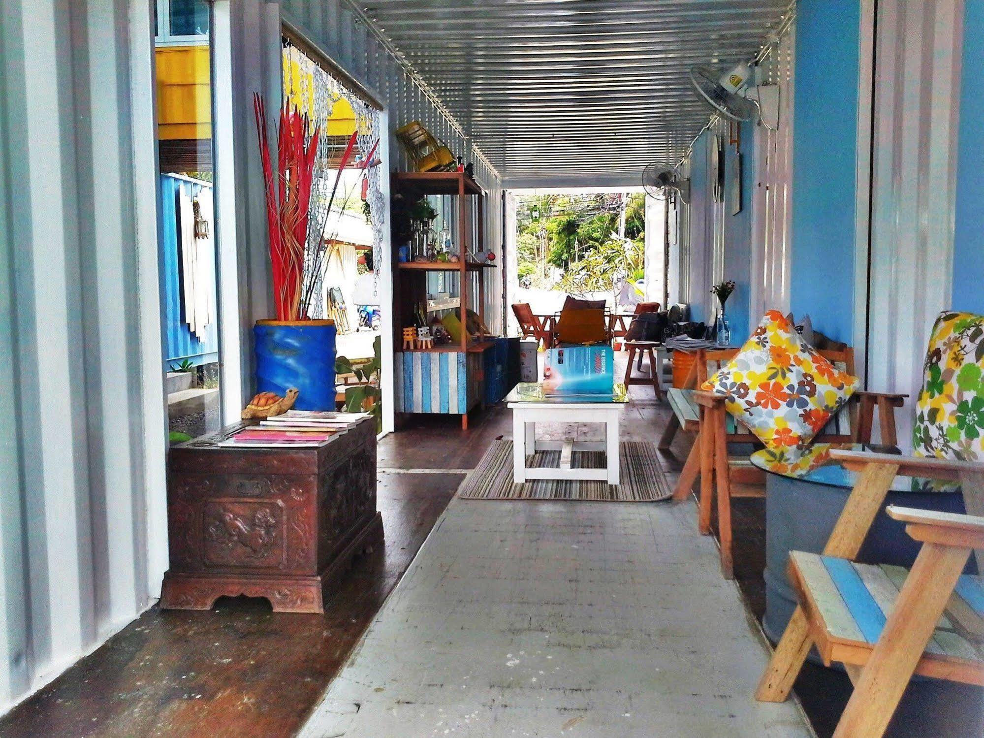 Хостел Think & Retro Cafe Lipa Noi Samui Экстерьер фото